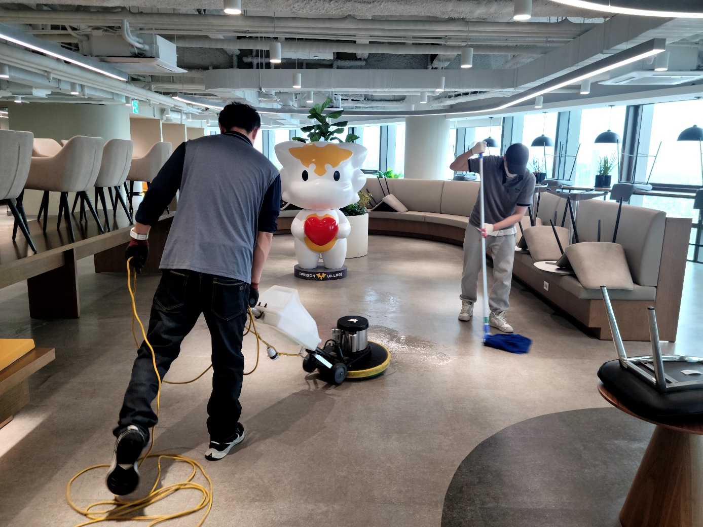 pexels gurvan-rolland-6997245